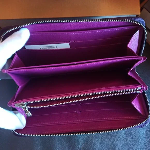 EUC LV Bicolor Cassis/Fuchsia Epi Zippy Long Wallet Full Inclusion! - Picture 5 of 16